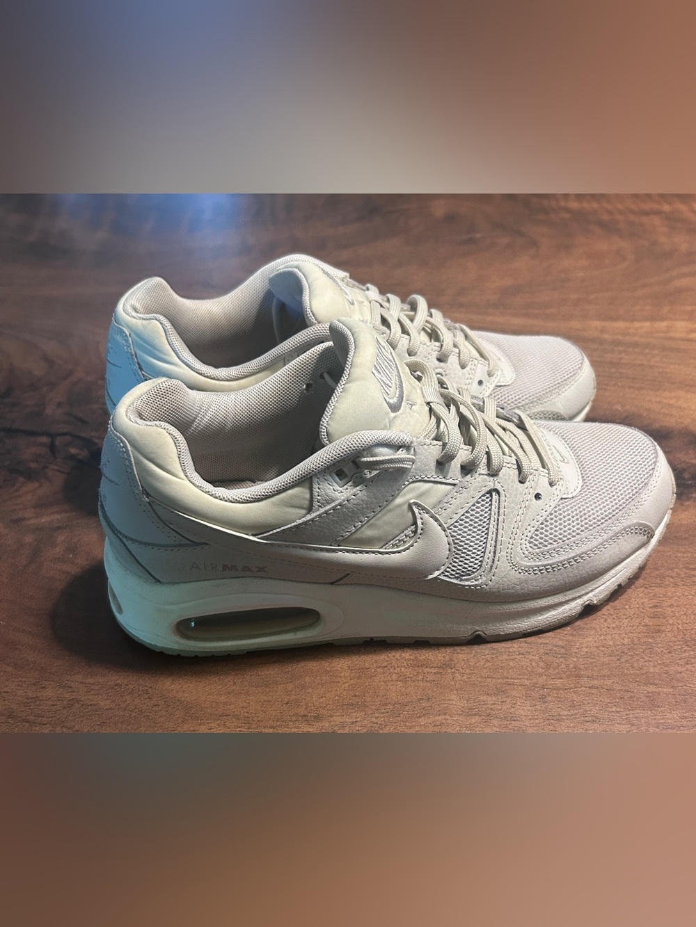 Nike Womens Air Max Command Running Trainers in Light Bone / White